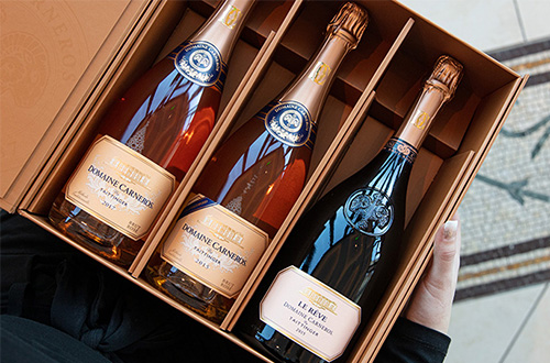 Bouquet de Rose gift box opening